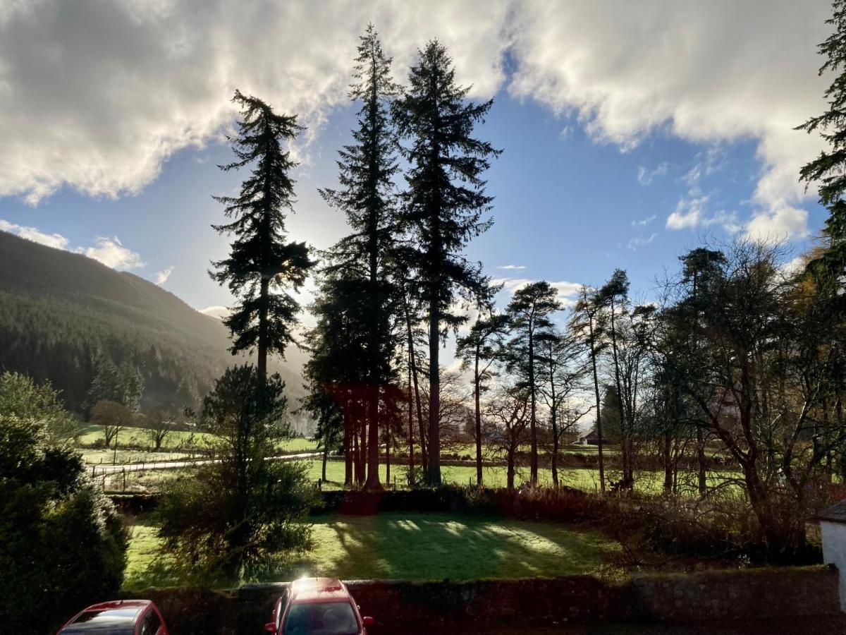 Great Glen Hostel Spean Bridge Exterior photo