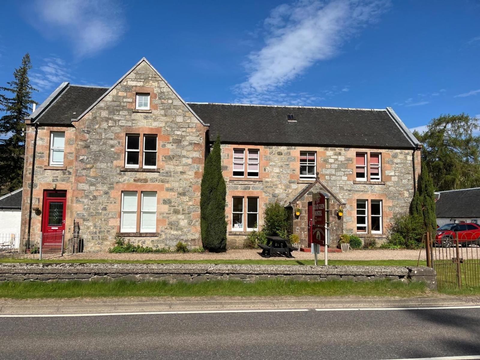 Great Glen Hostel Spean Bridge Exterior photo