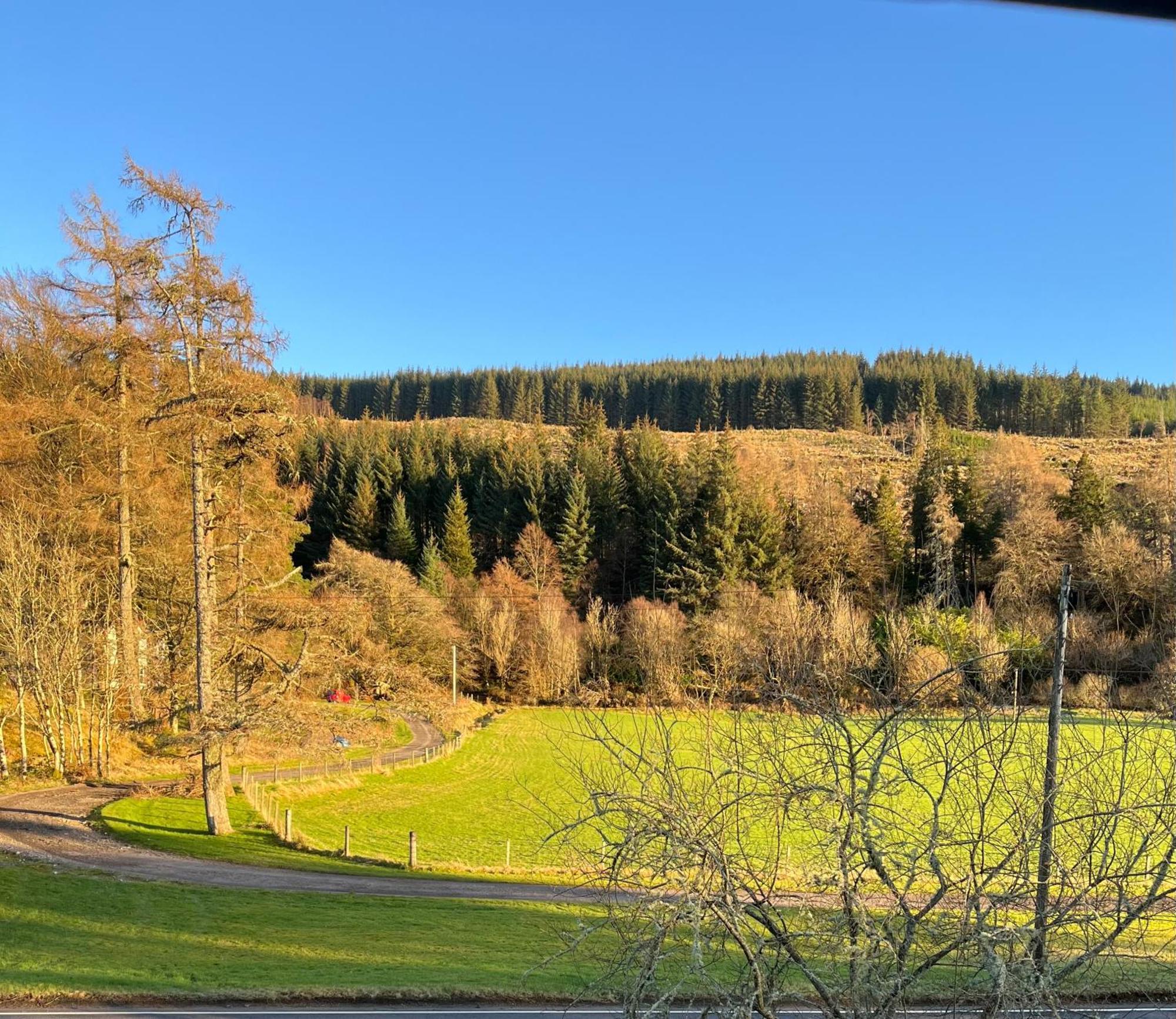 Great Glen Hostel Spean Bridge Exterior photo